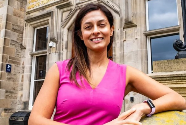 Portrait of public health expert Devi Sridhar