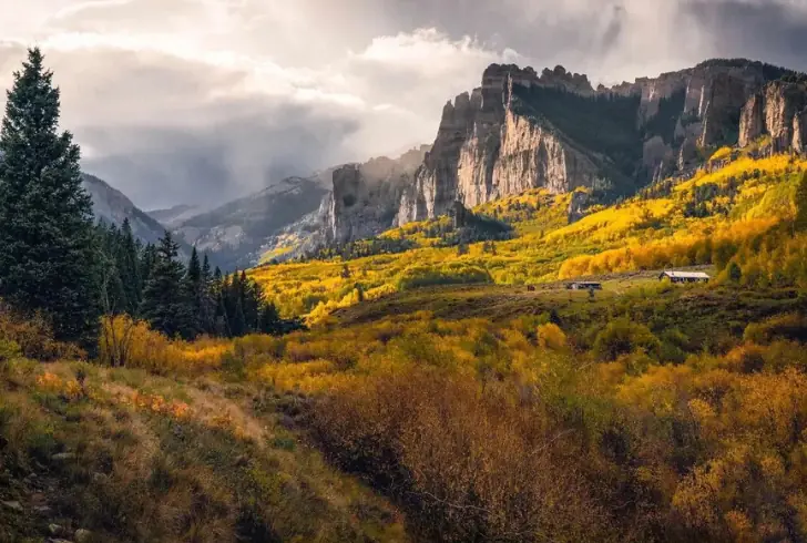 Sunshine dominates, making it the best time to travel to Colorado.
